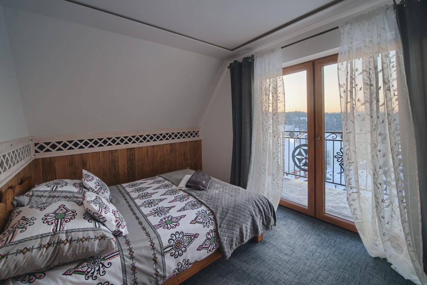 Willa Pasieka Apartamenty Domki Буковина Татжанска Екстериор снимка
