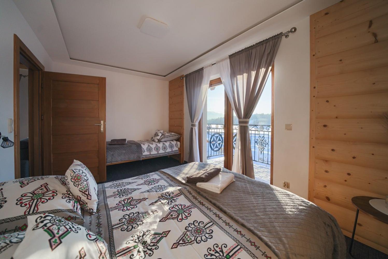 Willa Pasieka Apartamenty Domki Буковина Татжанска Екстериор снимка